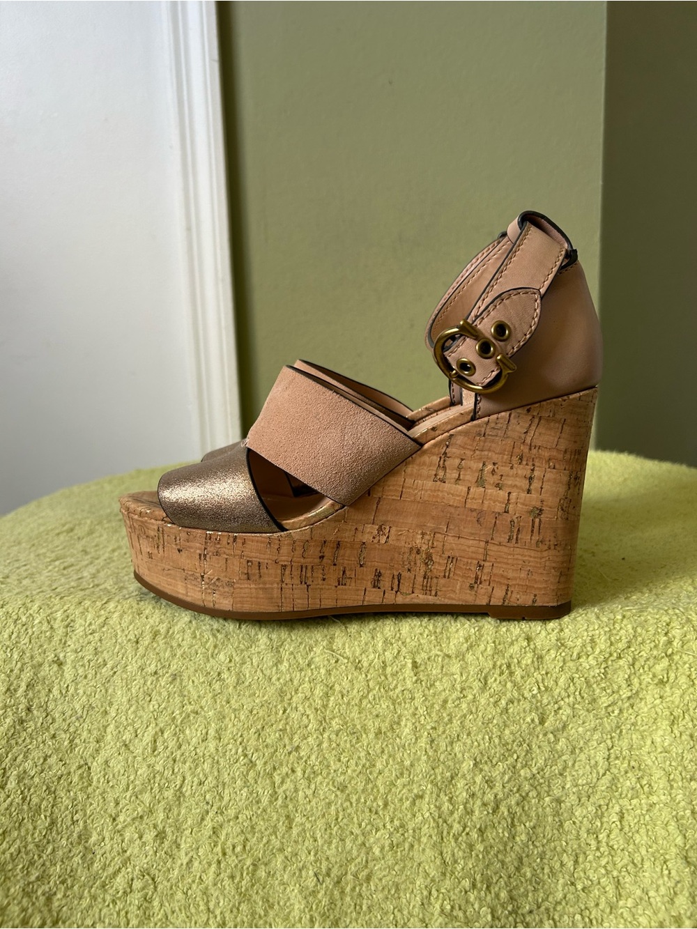Coach Isia Metallic Wedged Leather Cork Open Toe Sz 6 Like New - Picture 6 of 12